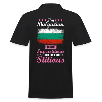 Femme bulgare Superstitieuse Stitious - Polo Homme - noir - Dos - Kai (181cm)