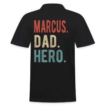 Marcus Papa Held - Männer Poloshirt - Schwarz - Hinten - Kai (181cm)