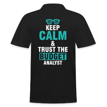 Keep Calm & Vertrau Dem Budget Analysten - Männer Poloshirt - Schwarz - Hinten - Kai (181cm)