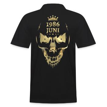 Juni1986 Totenkopf Gold - Männer Poloshirt - Schwarz - Hinten - Kai (181cm)