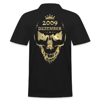 Dezember 2009 Totenkopf Gold - Männer Poloshirt - Schwarz - Hinten - Kai (181cm)