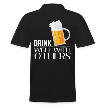 Drink well with others - Männer Poloshirt - Schwarz - Hinten - Kai (181cm)