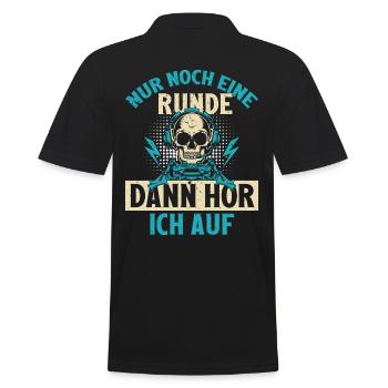 NUR NOCH EINE RUNDE DANN HÖR ICH AUF - Männer Poloshirt - Schwarz - Hinten - Kai (181cm)