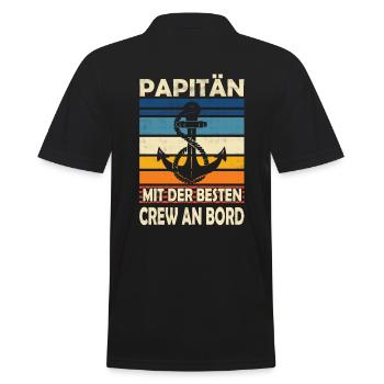 Papitän mit Crew - Männer Poloshirt - Schwarz - Hinten - Kai (181cm)