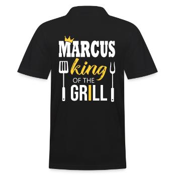Marcus, König des Grills - Männer Poloshirt - Schwarz - Hinten - Kai (181cm)
