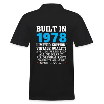 Erbaut im Jahre 1978 - Built in 1978 - Männer Poloshirt - Schwarz - Hinten - Kai (181cm)