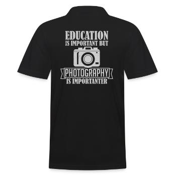 Photography is importanter - Männer Poloshirt - Schwarz - Hinten - Kai (181cm)