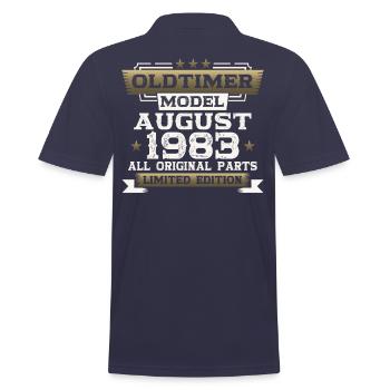 40th Birthday Man Oldtimer August Vintage 1983 - Polo Homme - bleu marine - Dos - Kai (181cm)