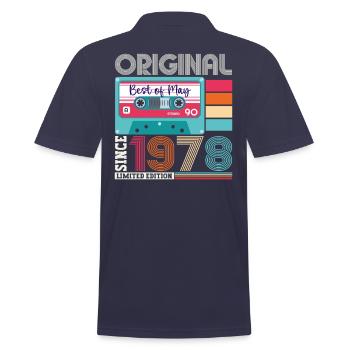 45 Birthday Man Woman Cassette Mai 1978 - Polo Homme - bleu marine - Dos - Kai (181cm)