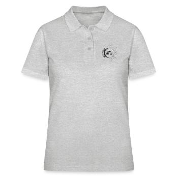 TOUT CE DONT J’AI BESOIN Nature, Camping, Vanlife, Van - Polo Femme - gris chiné - Devant - Ailine (174cm)