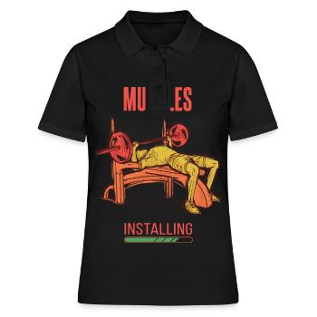 Muscles de développé couché, la tension de poids de l’entraînement thoracique - Polo Femme - noir - Devant - Ailine (174cm)