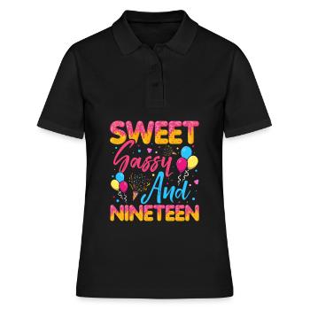 Doux Sassy Et Dix-neuf Saupoudrés Délicieux - Polo Femme - noir - Devant - Ailine (174cm)