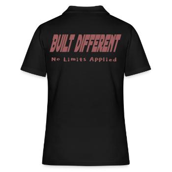 Construit différemment – Aucune limite appliquée - Polo Femme - noir - Dos - Ailine (174cm)