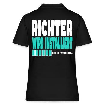 Richter wird installiert - Frauen Polo Shirt - Schwarz - Hinten - Ailine (174cm)