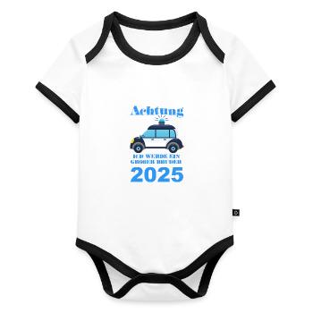 Großer Bruder 2025 Polizeiauto, 2025 Großer Bruder - Baby Bio-Kurzarm-Kontrastbody - Weiß/Schwarz  - Vorne