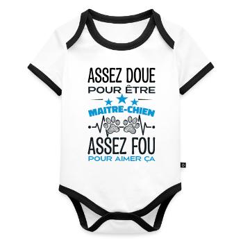 Assez Doue Pour Etre MAITRE CHIEN - Body Bébé bio contrasté manches courtes - blanc/noir  - Devant