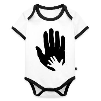 Bébé, main d’enfant dans la main du parent adulte. - Body Bébé bio contrasté manches courtes - blanc/noir  - Devant