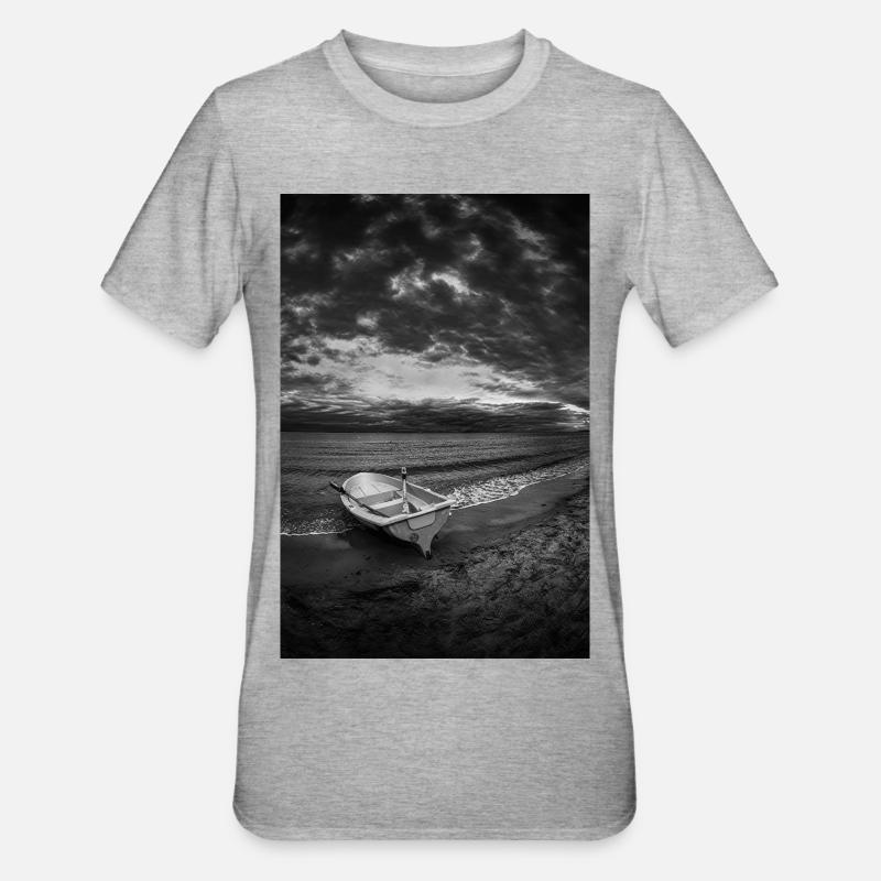 Ein Boot an einem dunklen Ufer - Unisex Polycotton T-Shirt - Grau meliert