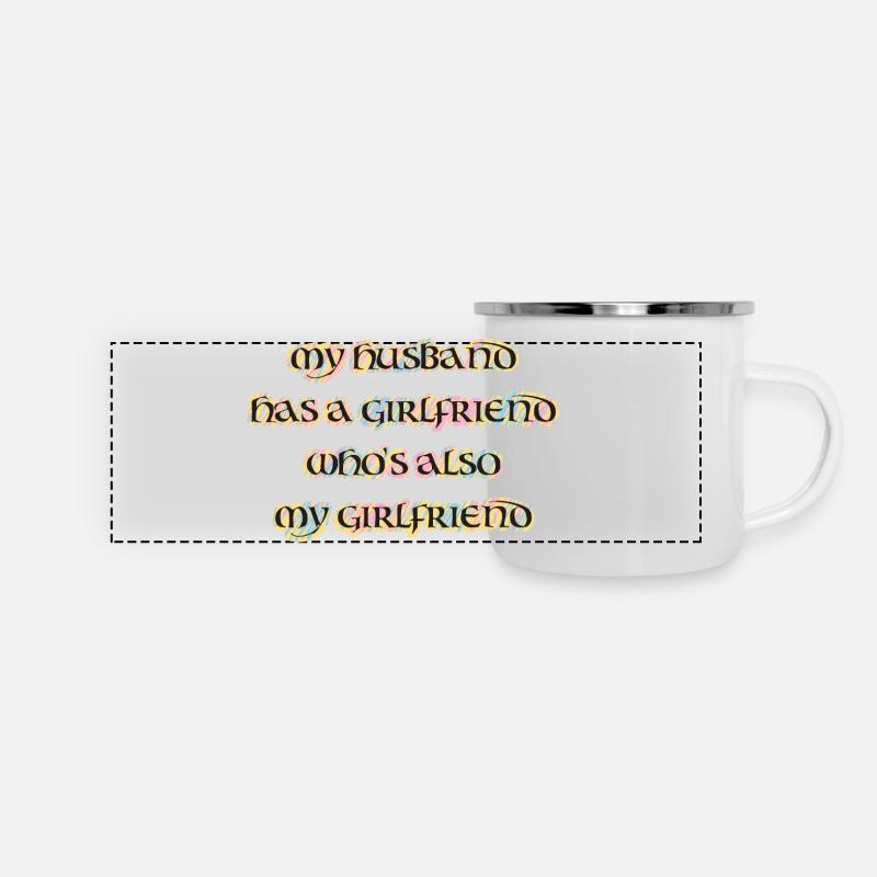 My husband has a girlfriend, throuple, polyamorie - Panorama Emaille-Tasse - Weiß