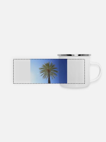 Palme mit blauem Himmel - Urlaubsfeelinge - Panorama Emaille-Tasse - Weiß