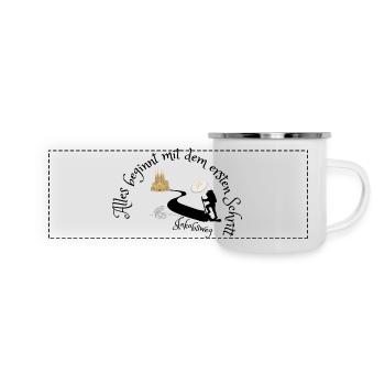 Jakobsweg - Alles beginnt mit dem ersten Schritt - Panorama Emaille-Tasse - Weiß - Vorne