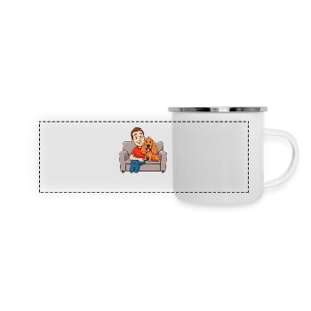 Liebevoller Cocker Spaniel kuschelt auf der Couch - Panorama Emaille-Tasse - Weiß - Vorne