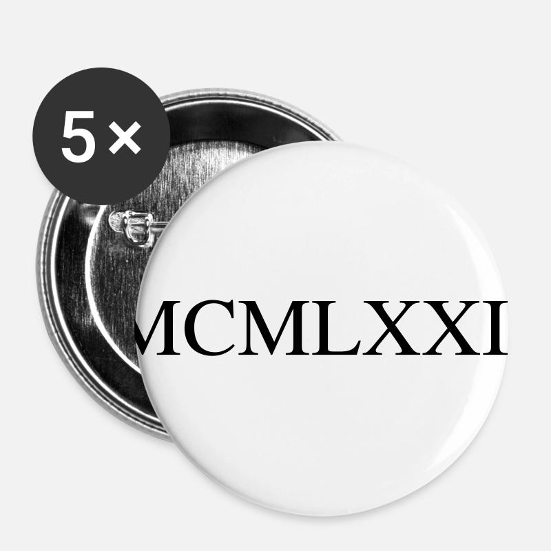 1972 - Lot de 5 petits badges (25 mm) - blanc