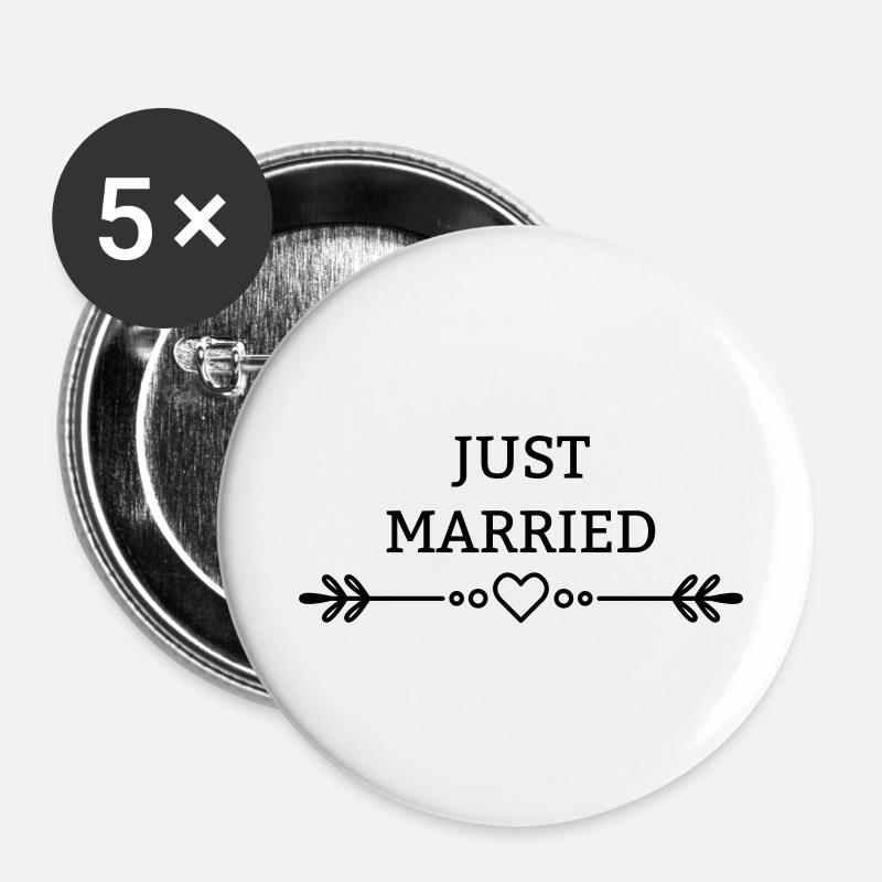 Juste marié avec du cœur et des éléments floraux - Lot de 5 petits badges (25 mm) - blanc
