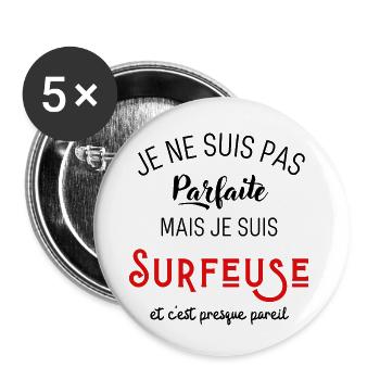 Pas parfaite mais surfeuse - Lot de 5 petits badges (25 mm) - blanc - Devant