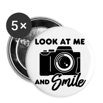 Kamera (Smile) - Buttons klein 25 mm (5er Pack) - Weiß - Vorne