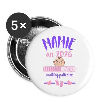 Oma im Jahr 2026. Bitte warten Sie. - Buttons klein 25 mm (5er Pack) - Weiß - Vorne