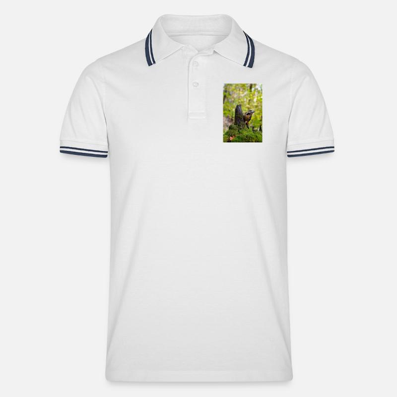 Waldspecht auf moosigem Baumstumpf - Männer Tipped Poloshirt - Weiß/Navy