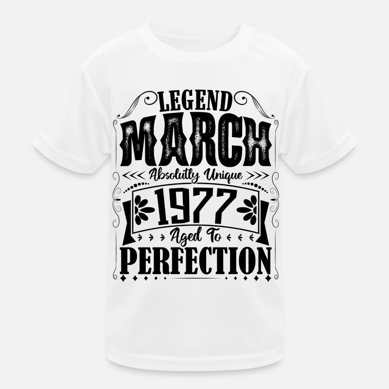Mars 1977. Cadeau d'Anniversaire mars 1977. March. T-shirt sport Enfant