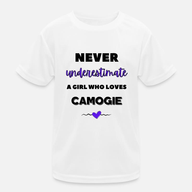 Unterschätze niemals ein Mädchen, das Camogie liebt Kinder Funktions-T-Shirt