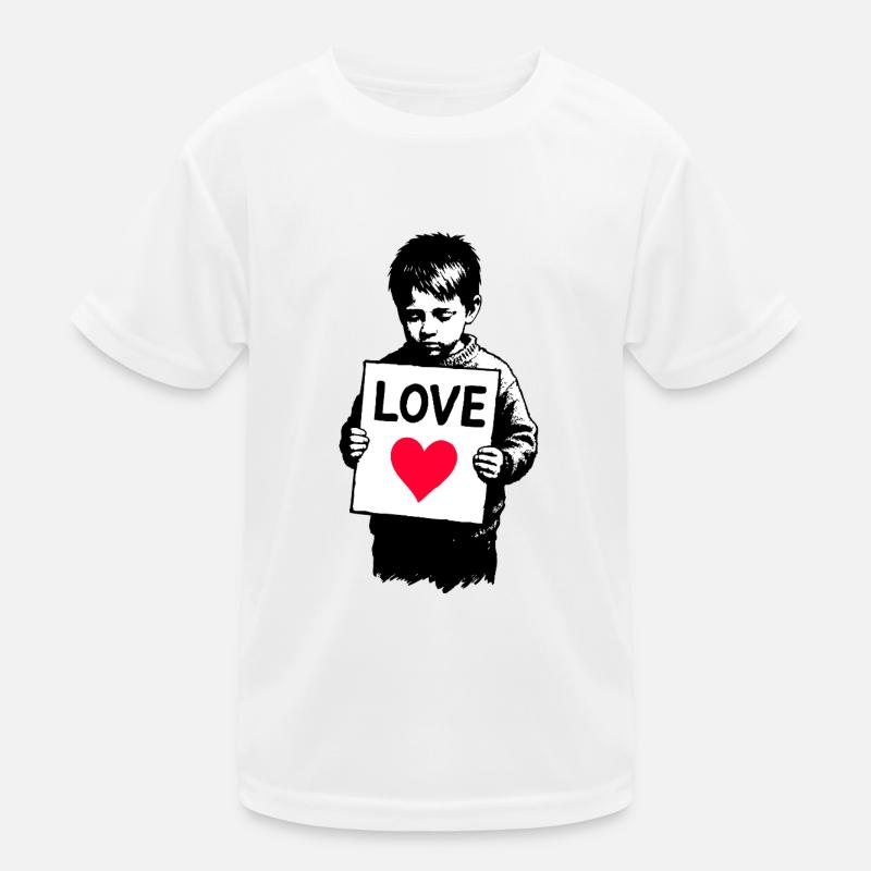 Junge mit LOVE Schild Kinder Funktions-T-Shirt