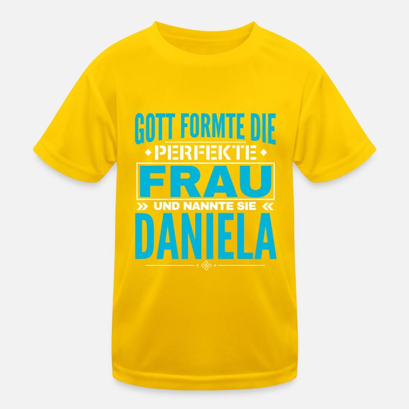 Daniela Name Design Kids Functional T-Shirt