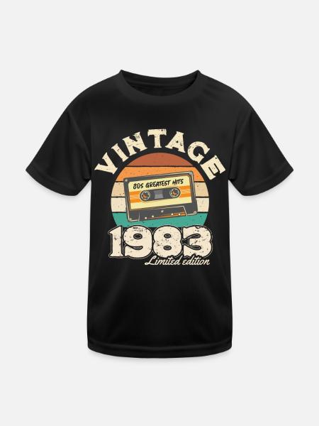 Retro Sonnenuntergangskassette 1983 - Kinder Funktions-T-Shirt - Schwarz - Vorne