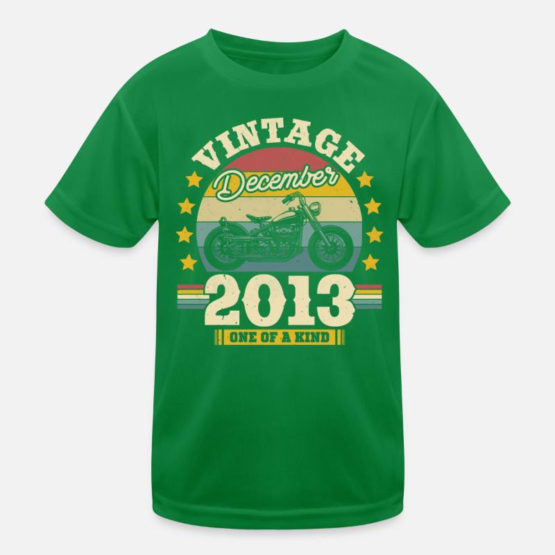Vintage December 2013 10 Year Old Kids Functional T-Shirt