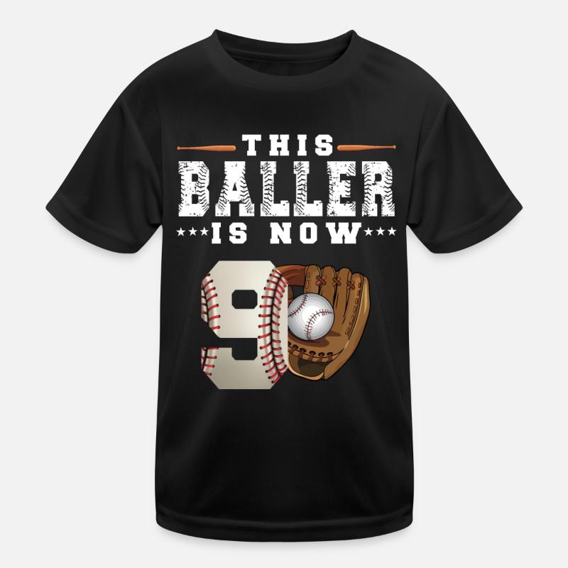 This Baller is now 9 Baseball 9. Geburtstag Kinder Funktions-T-Shirt