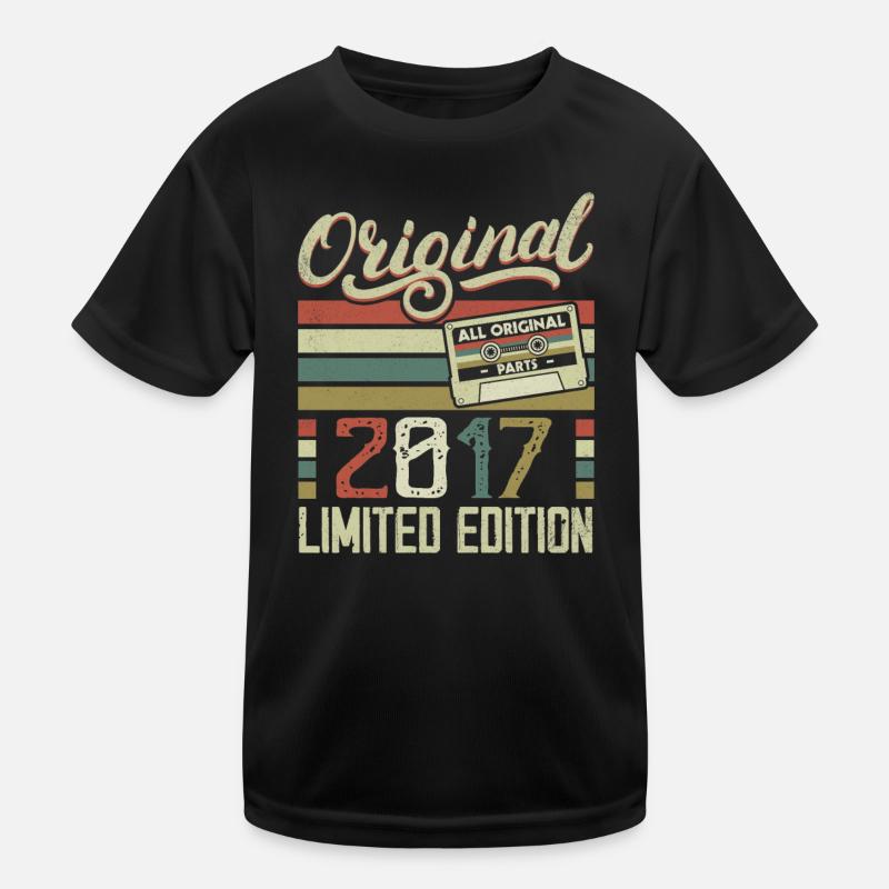 Vintage 2017 Retro Birthday Gift 2017 Kids Functional T-Shirt