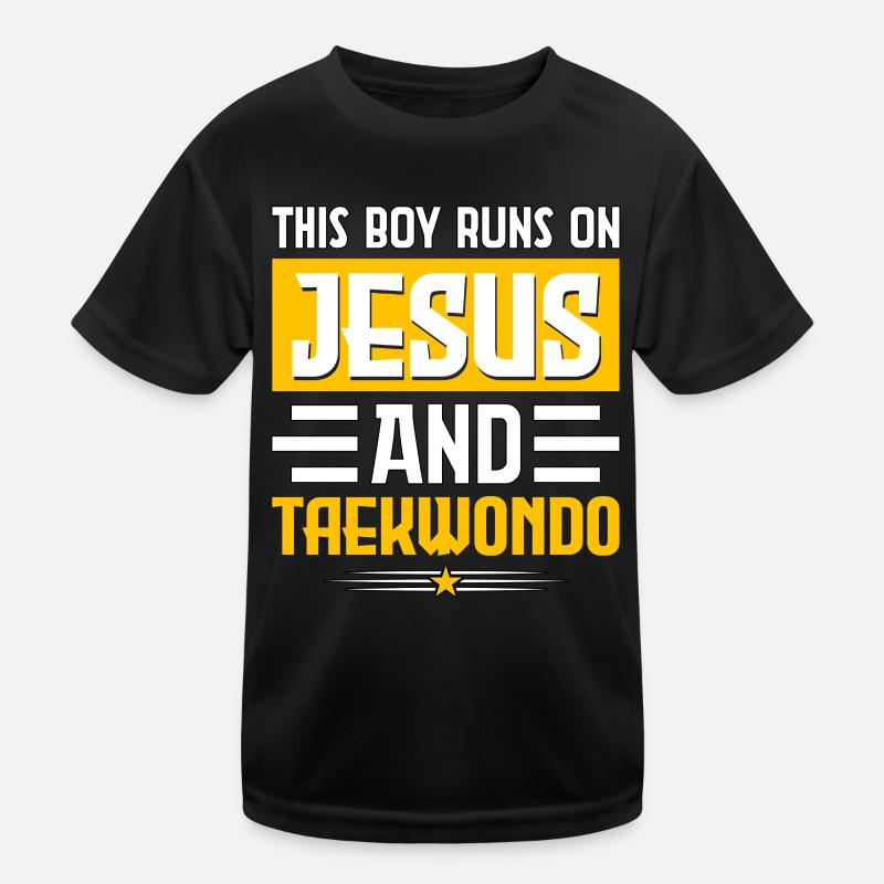 This Boy läuft auf Jesus und Taekwondo Kinder Funktions-T-Shirt