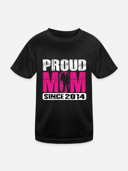 Proud Mom Since 2014 - Kinder Funktions-T-Shirt - Schwarz - Vorne