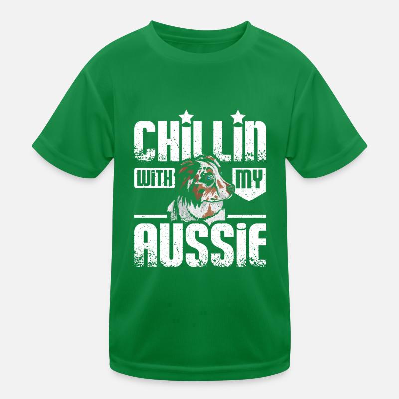 Chillin with my aussie Kinder Funktions-T-Shirt