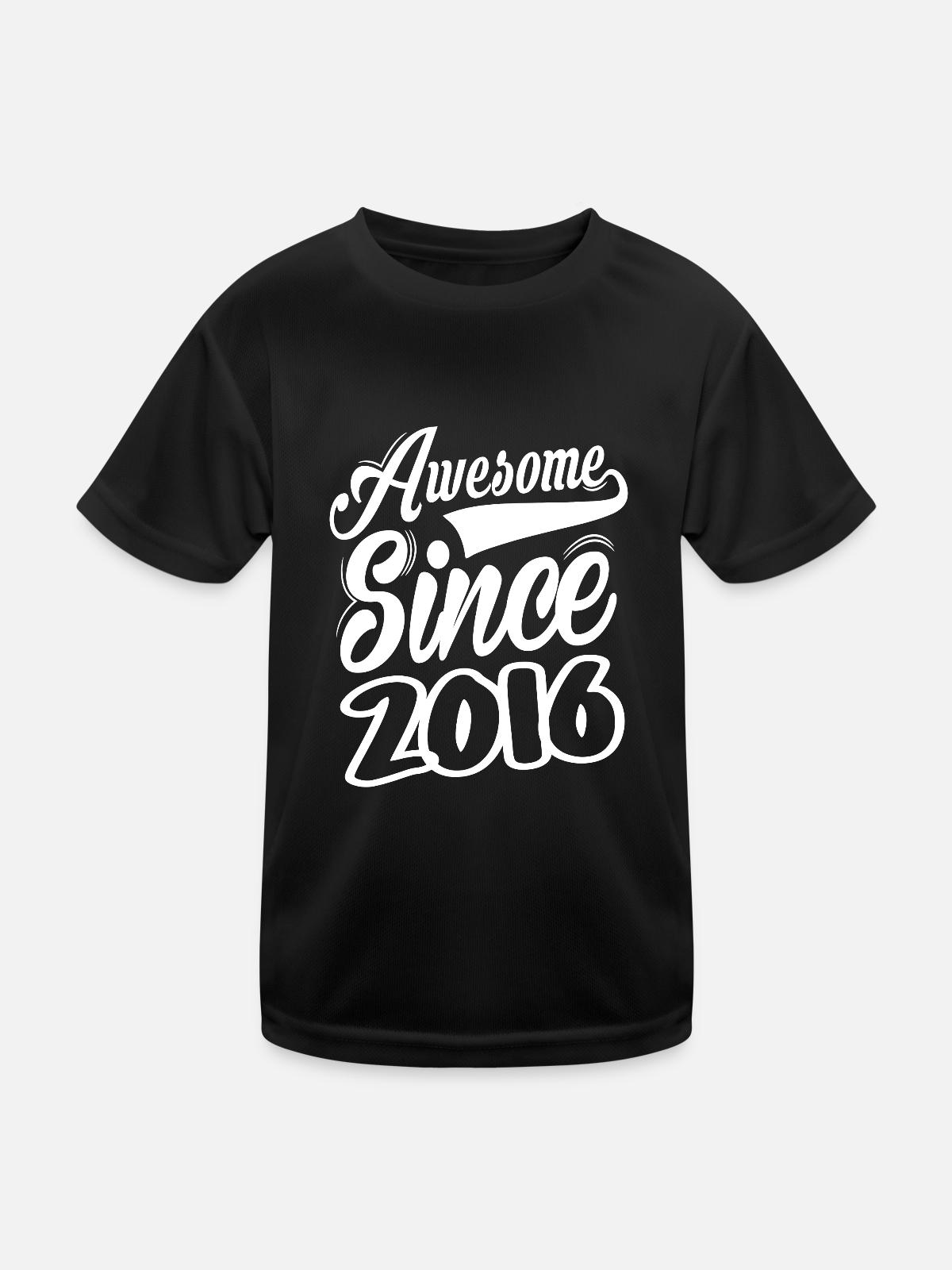 Awesome Since 2016 - Kinder Funktions-T-Shirt - Schwarz - Vorne