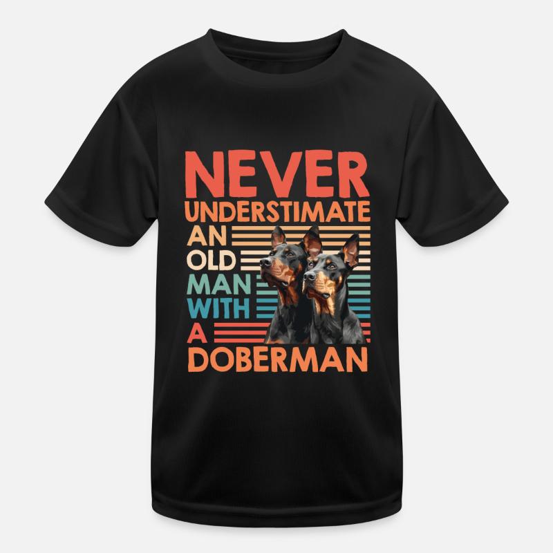 Opa NEVER UNDERESTIMATE AN OLD MAN WITH A Kinder Funktions-T-Shirt