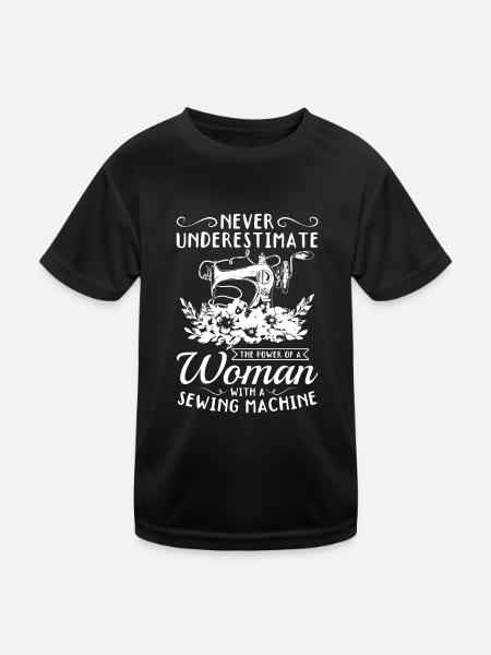 A Woman with a sewing machine - Seamstress Sewing - Kinder Funktions-T-Shirt - Schwarz - Vorne