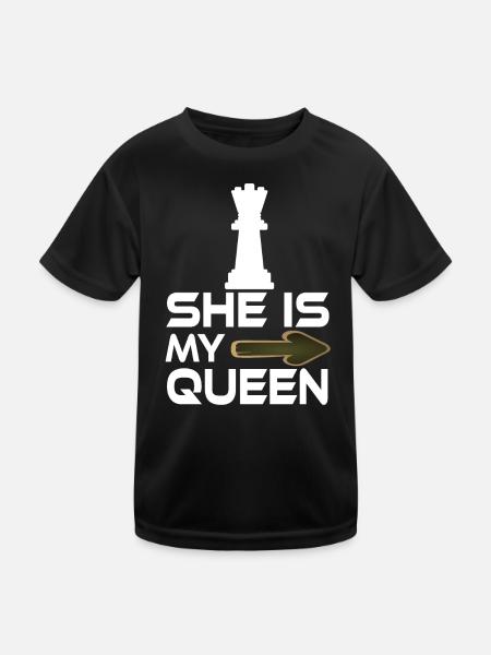 Sie ist meine Königin-Text-Schachliebhaberin - Kinder Funktions-T-Shirt - Schwarz - Vorne