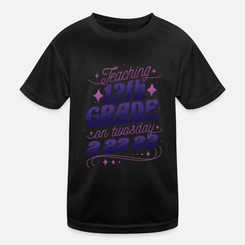 Teaching 12th grade on twosday Teaching 12th grade Kinder Funktions-T-Shirt