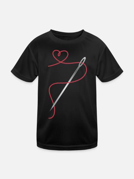 Nadel und Nähgarn mit Herz - Kinder Funktions-T-Shirt - Schwarz - Vorne