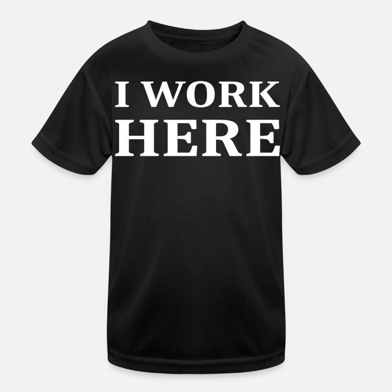 Ich Arbeite hier Kinder Funktions-T-Shirt